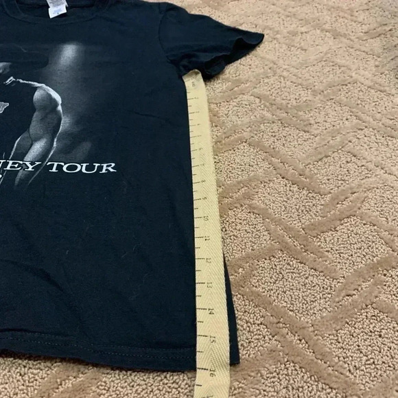 Kenny  Chesney Tour Concert T-Shirt - Picture 6 of 7